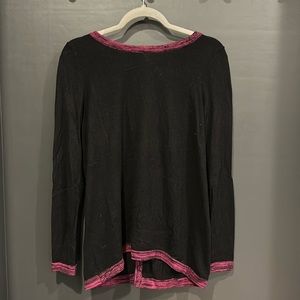 Open-Back, relaxed-fit sweater